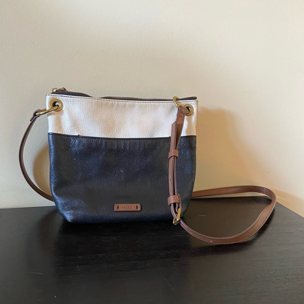 Fossil crossbody